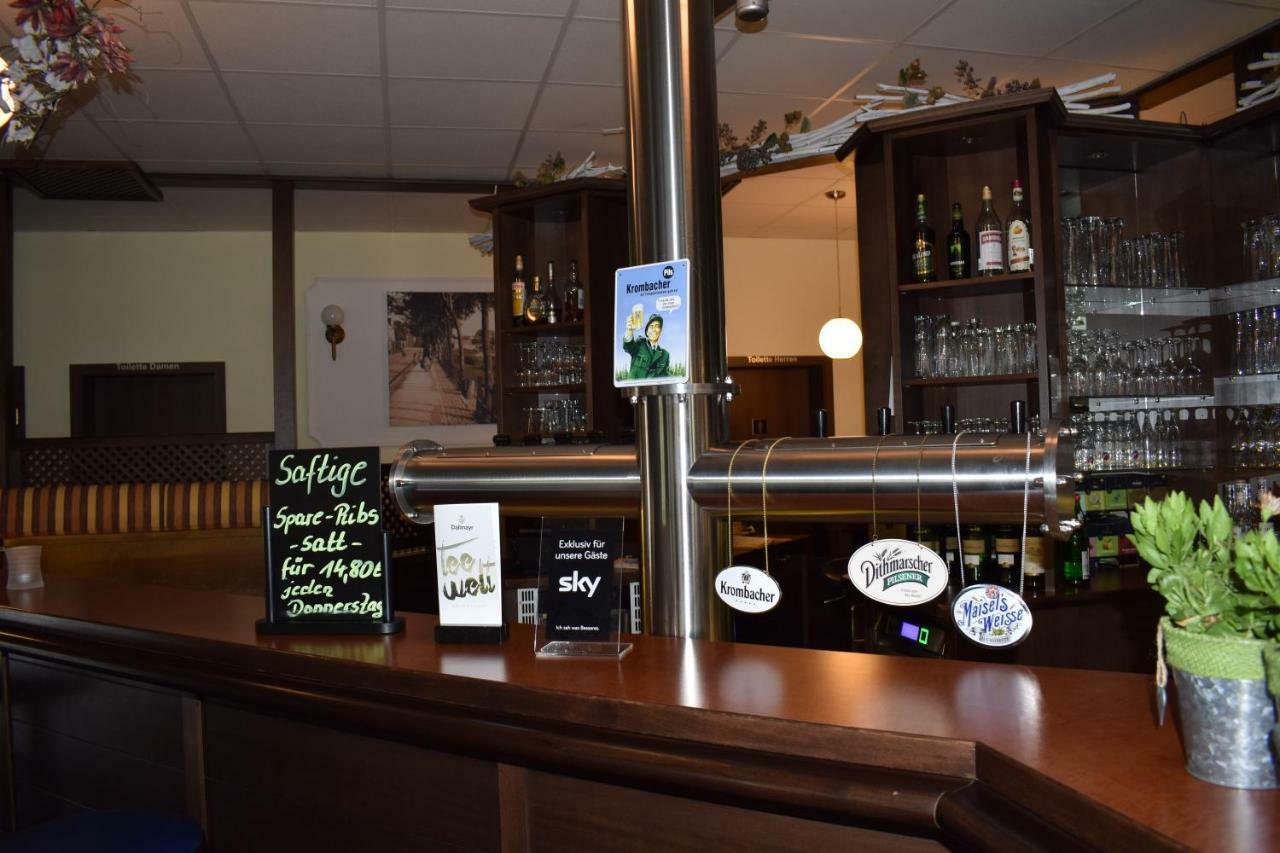 Hotel Garni "Am Hafen" ハーフェルベルク エクステリア 写真
