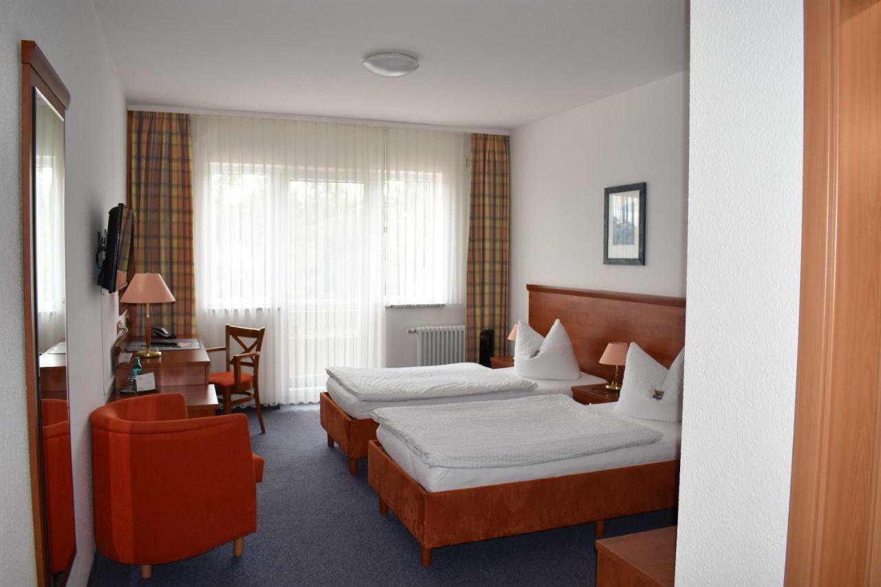 Hotel Garni "Am Hafen" ハーフェルベルク エクステリア 写真